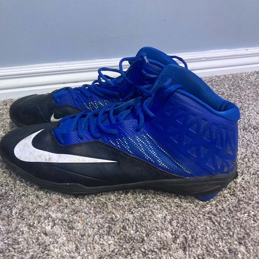 Football cleats